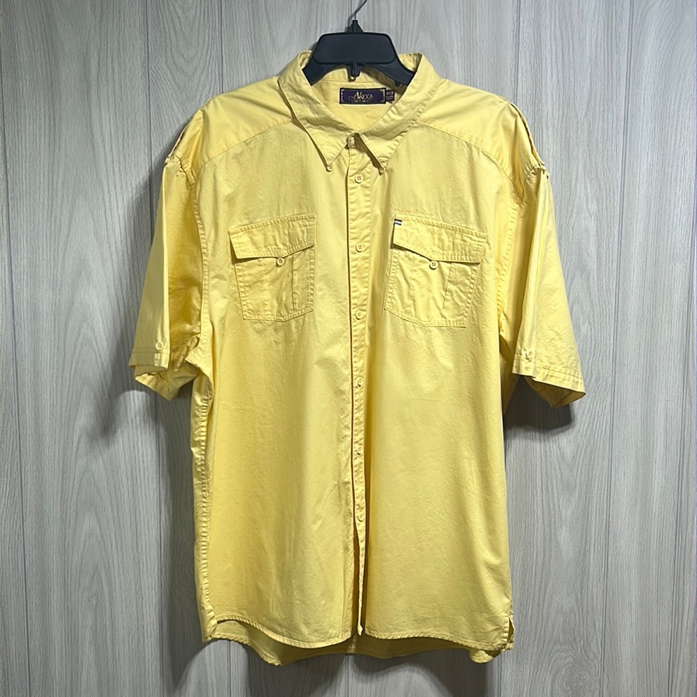 Akoo yellow short sleeve button down shirt size 4XL